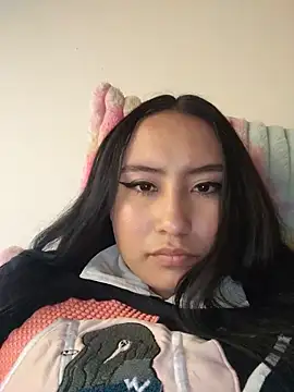 Snapshot of Aveline_Velvet chatting on 06.17.26 Aveline Velvet online show from 06.17.26