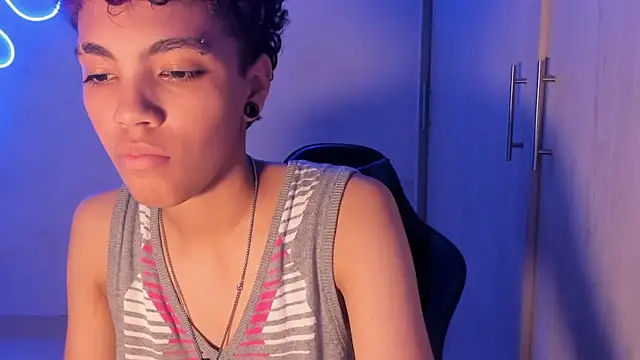 axel luxxx online show from 04.17.26