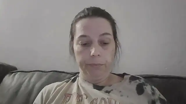 lily1982 online show from 04.24.26