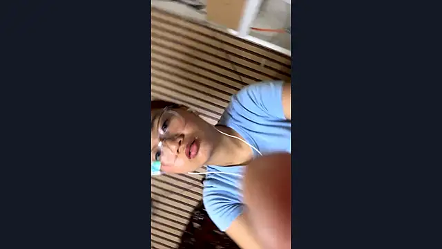 SheenaMcbrien online show from 04.12.26