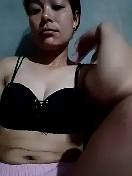 Snapshot of mia0033 chatting on 04.09.26 mia0033 online show from 04.09.26