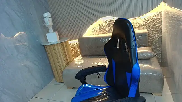 Snapshot of sol__r chatting on 06.05.26 sol r online show from 06.05.26