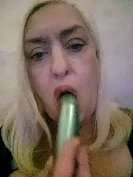 Julia20X online show from 04.21.26