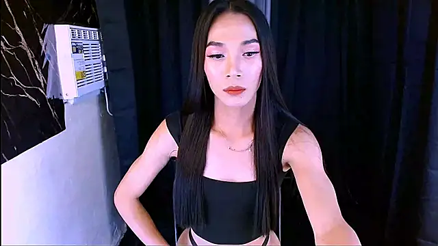 XoTrisha online show from 04.13.26