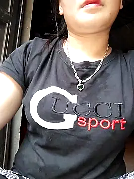 Snapshot of giahan1 chatting on 04.21.26 giahan1 online show from 04.21.26