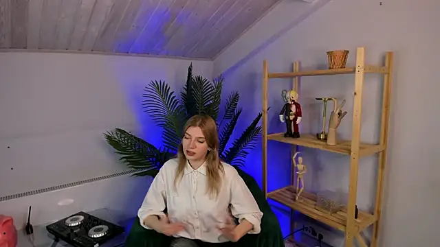 GloriaCwik online show from 04.09.26