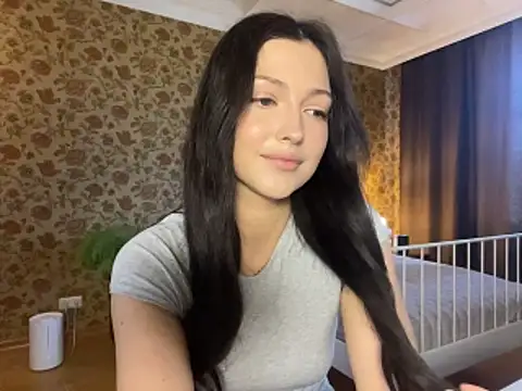 Miley Shine online show from 04.11.26