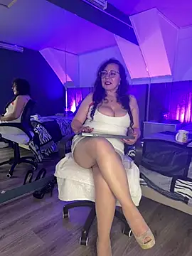 Jenifer cruz online show from 05.13.26