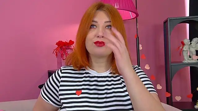 Snapshot of MargaritaMoone chatting on 04.10.26 MargaritaMoone online show from 04.10.26