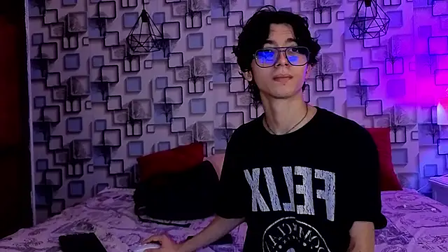 Twink Sebas7 online show from 05.24.26