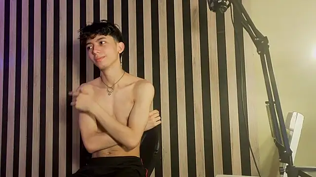 Snapshot of Twink_Sebas7 chatting on 06.04.26 Twink Sebas7 online show from 06.04.26