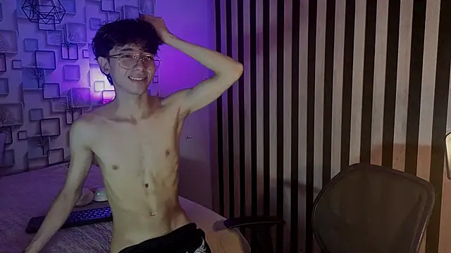 Snapshot of Twink_Sebas7 chatting on 06.28.26 Twink Sebas7 online show from 06.28.26