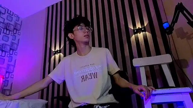 Snapshot of Twink_Sebas7 chatting on 07.10.26 Twink Sebas7 online show from 07.10.26