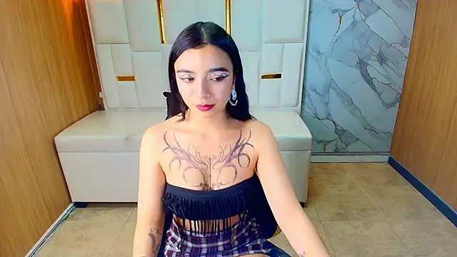 Snapshot of Samantha_petite_tf chatting on 05.27.26 Samantha petite tf online show from 05.27.26