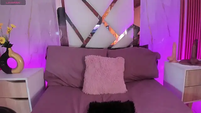 sweett sophie1 online show from 04.29.26
