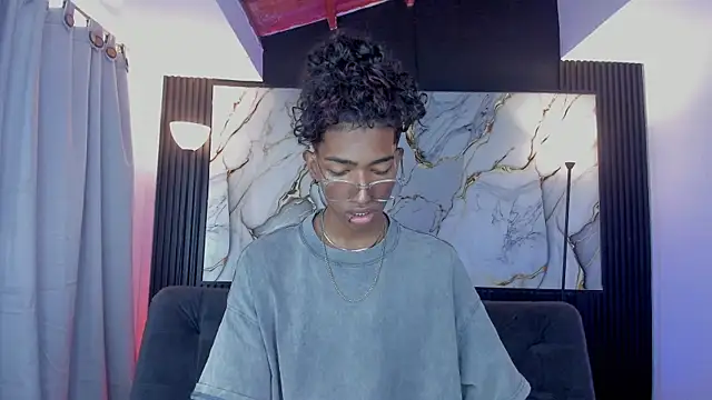 triiangel latinboy online show from 05.17.26