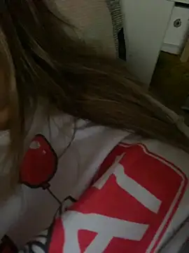 Mili Bou online show from 04.17.26