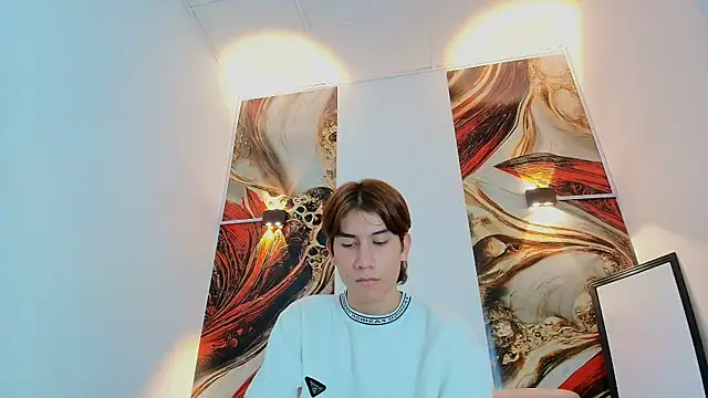 Snapshot of RAPHAEL_NYON1 chatting on 05.26.26 RAPHAEL NYON1 online show from 05.26.26