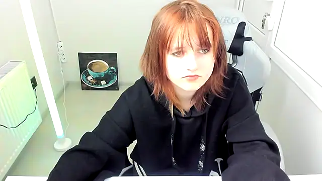 GoldenKiss online show from 05.17.26