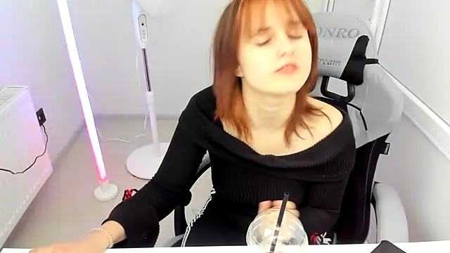 GoldenKiss online show from 05.23.26