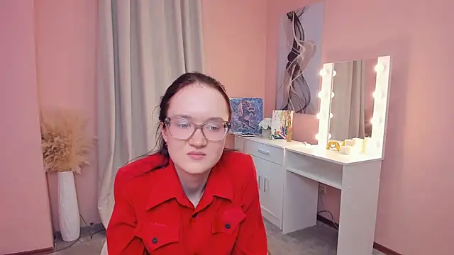 Snapshot of ErmaCurlis chatting on 04.13.26 ErmaCurlis online show from 04.13.26