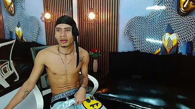 Skinny cute Alyer online show from 06.26.26