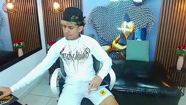 Skinny cute Alyer online show from 07.04.26