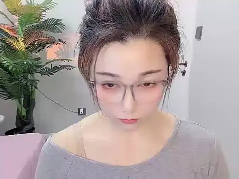 Snapshot of Yunxi- chatting on 04.20.26 Yunxi- online show from 04.20.26