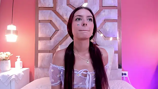 VIOLET 19XXX online show from 04.30.26