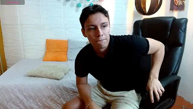 Zayn clausen online show from 04.16.26