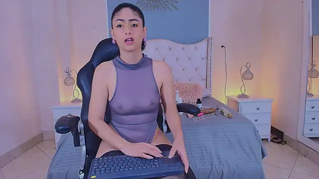 elizabeth santos1 online show from 04.22.26