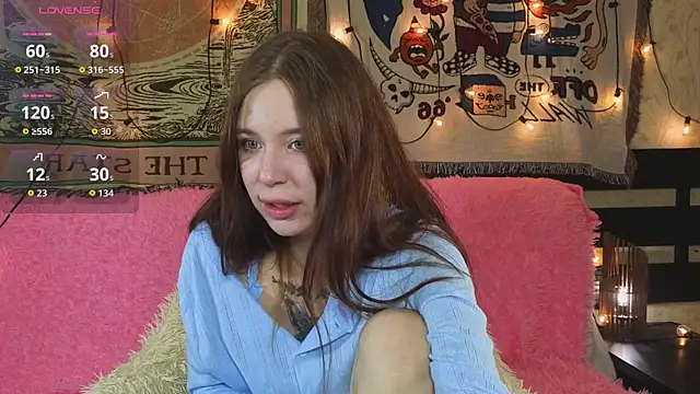 Snapshot of BlueberryMilMil chatting on 04.12.26 BlueberryMilMil online show from 04.12.26