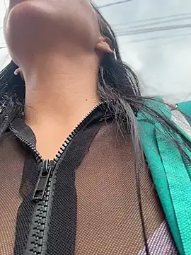 Snapshot of ariella_11 chatting on 04.14.26 ariella 11 online show from 04.14.26