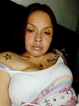 Snapshot of Lina19_93 chatting on 04.15.26 Lina19 93 online show from 04.15.26