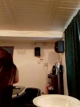 Snapshot of Lina19_93 chatting on 04.15.26 Lina19 93 online show from 04.15.26