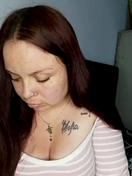 Snapshot of Lina19_93 chatting on 04.16.26 Lina19 93 online show from 04.16.26