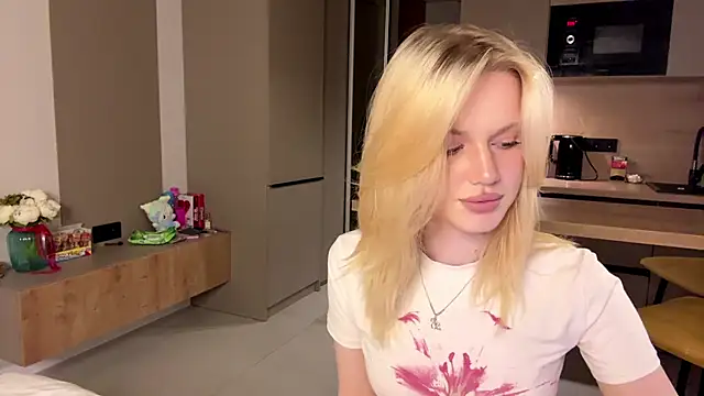 moonavelle online show from 05.21.26