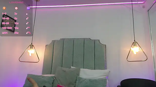 MoonBlue95 online show from 05.04.26