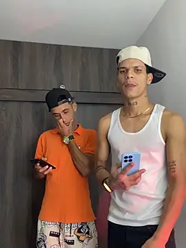 Snapshot of sintabusexo01 chatting on 04.10.26 sintabusexo01 online show from 04.10.26