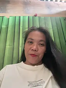 holdmetight21 online show from 04.16.26