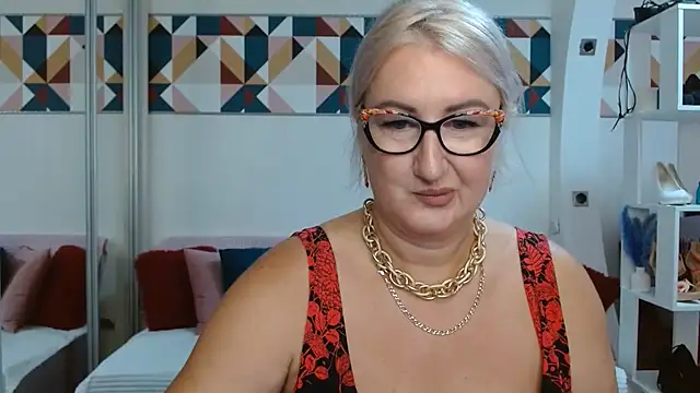 DianaFrances online show from 07.08.26
