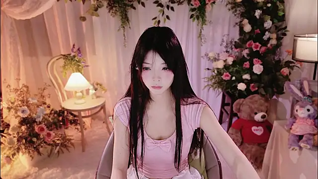 Zoe-001 online show from 07.04.26