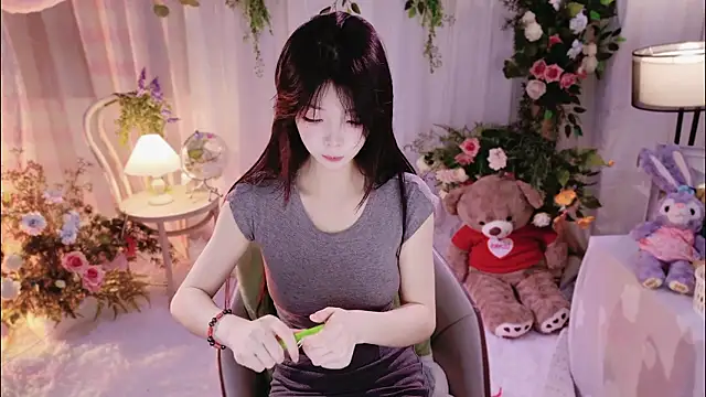 Zoe-001 online show from 07.05.26