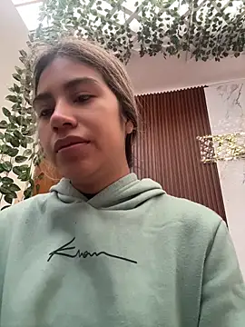 Kimmiebellarie online show from 05.14.26