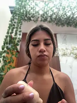 Kimmiebellarie online show from 05.20.26