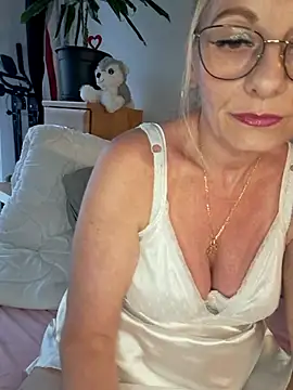 Blond lady czech online show from 07.01.26