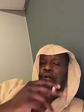 Snapshot of Shakazullu1 chatting on 04.10.26 Shakazullu1 online show from 04.10.26