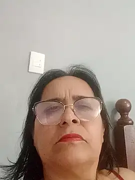 Snapshot of PienCanela chatting on 04.30.26 PienCanela online show from 04.30.26