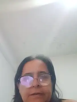 Snapshot of PienCanela chatting on 05.27.26 PienCanela online show from 05.27.26