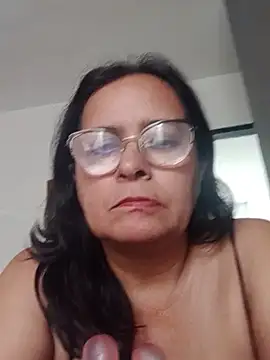 Snapshot of PienCanela chatting on 06.19.26 PienCanela online show from 06.19.26